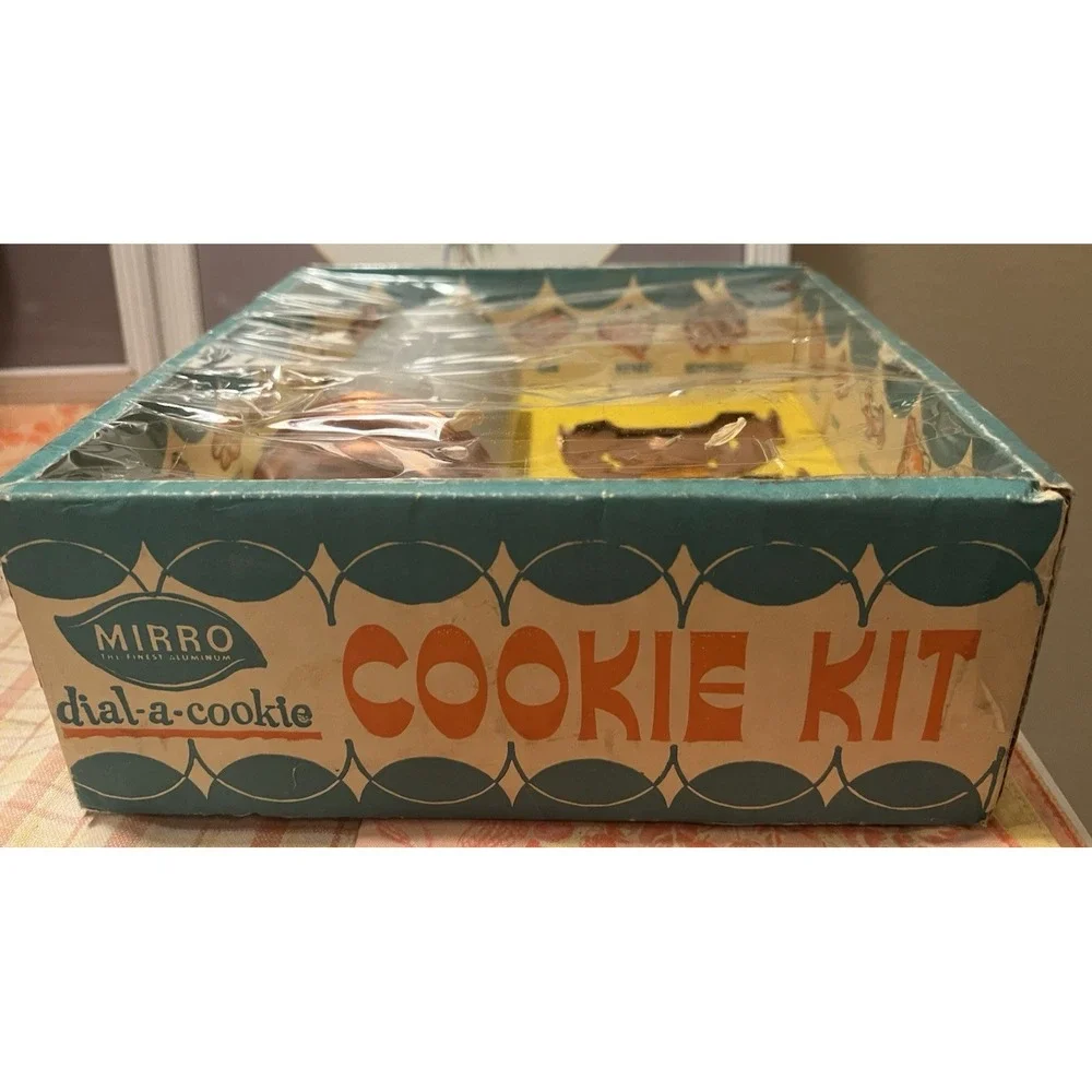 Vtg Mirro Dial A Cookie Press Kit 12 Fancy Cookie Selections M-0357-22 & Booklet